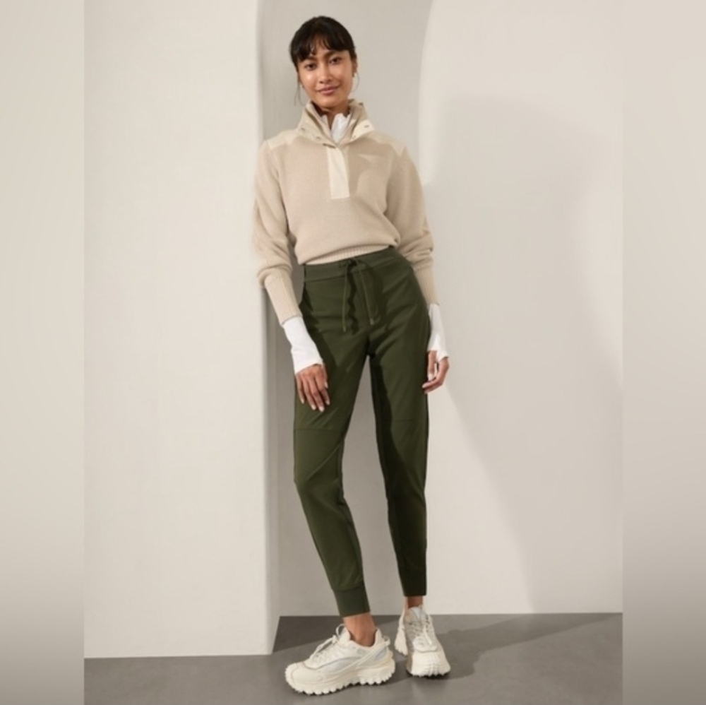 Athleta Headlands Hybrid Trek Jogger